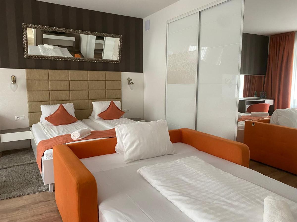 Vip Apartments Bratislava Luaran gambar