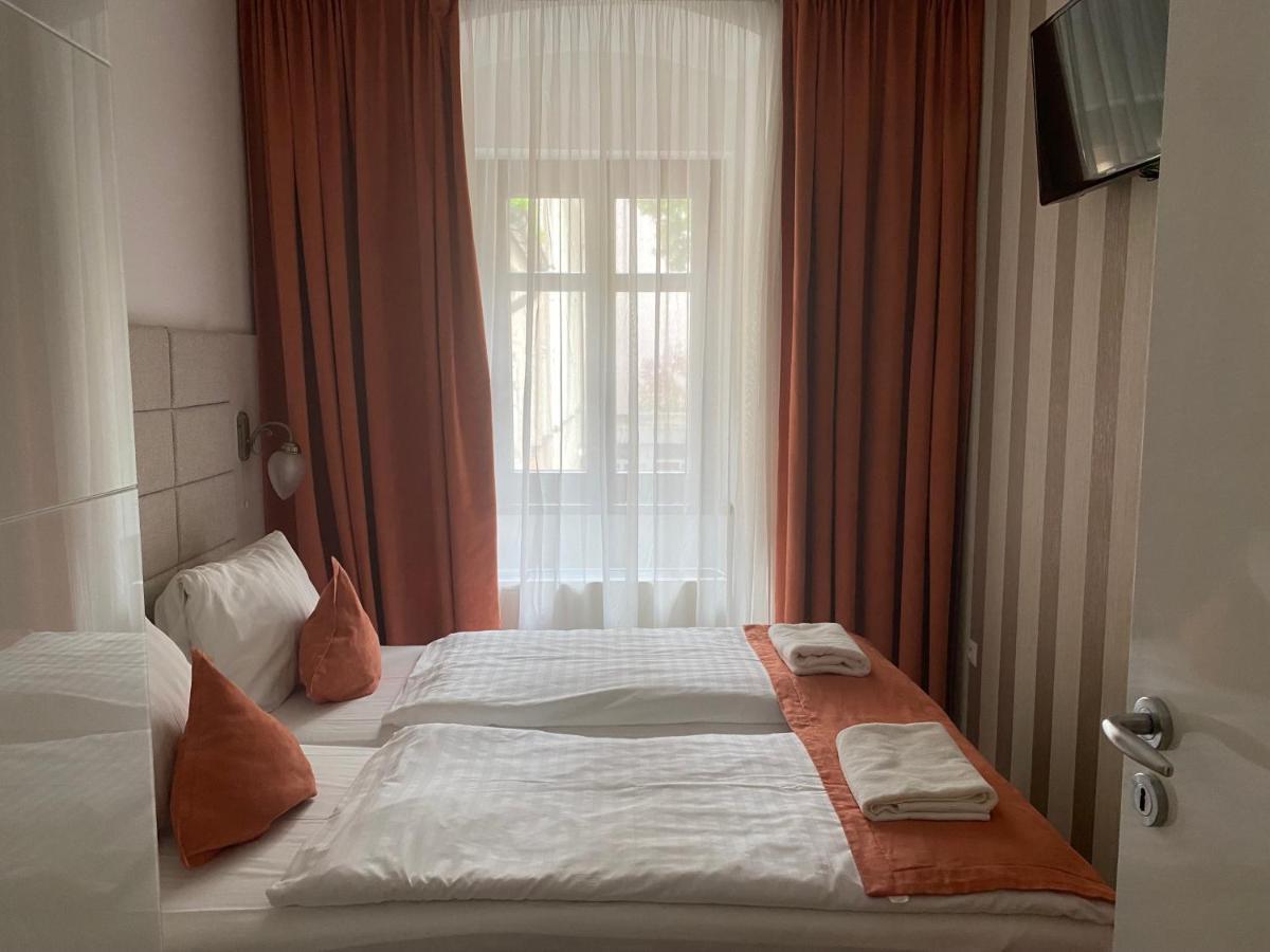 Vip Apartments Bratislava Luaran gambar