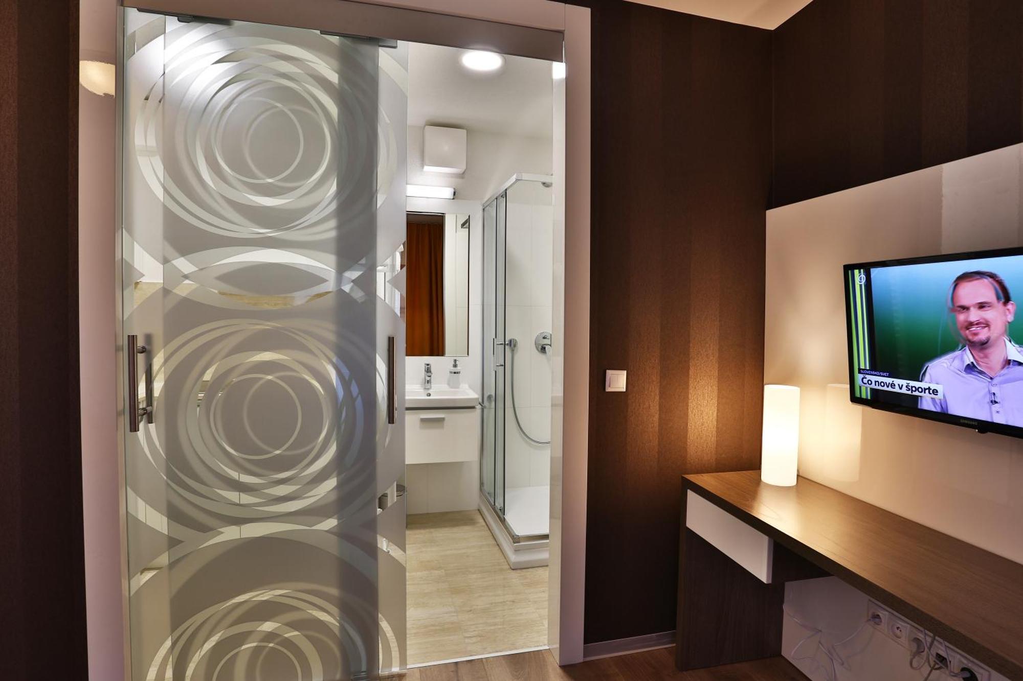 Vip Apartments Bratislava Bilik gambar