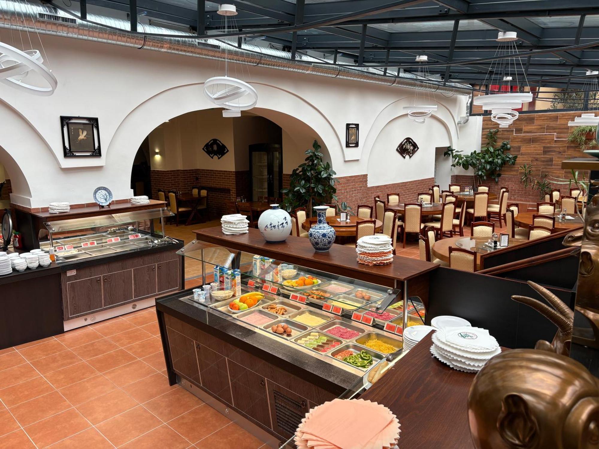Vip Apartments Bratislava Luaran gambar